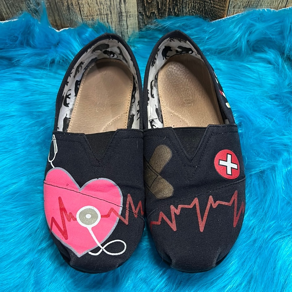 Toms ? Black Customized for medical professionals